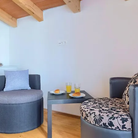 Elia Feriehus Nova Vas (Krsan)